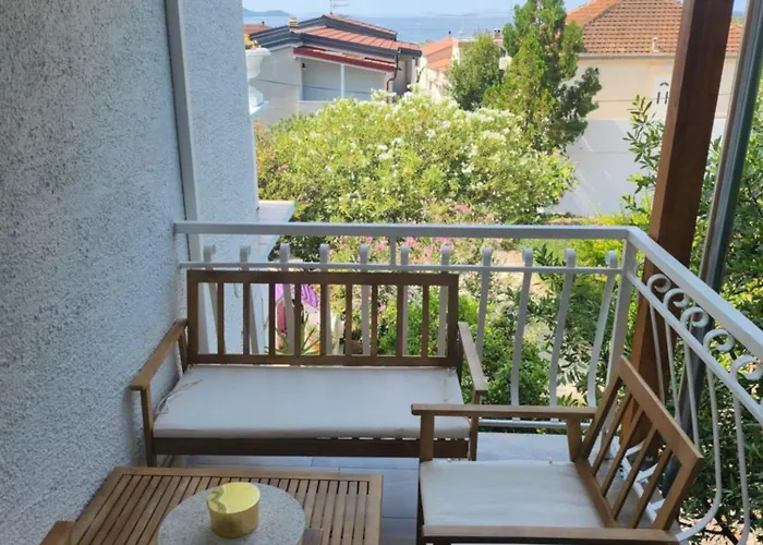 Oleander Apartment 2 In Pakostane